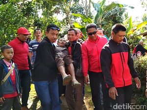Begini Cara Bacaleg PDIP Blitar Memikat Simpati Warga Begini Cara Bacaleg PDIP Blitar Memikat Simpati Warga