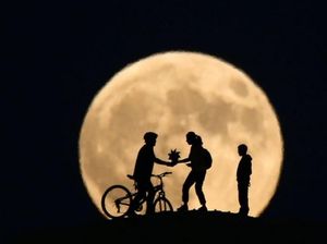 China dan Mimpi Manusia Punya Bulan Tiruan