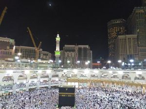 Penampakan Gerhana Bulan Total di Langit Makkah Penampakan Gerhana Bulan Total di Langit Makkah