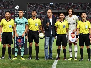 Emery Ungkap Alasan Jadikan Oezil Kapten Arsenal