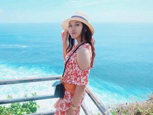 Foto: Gaya Liburan Atlet Voli Cantik Pungky Afriecia Foto: Gaya Liburan Atlet Voli Cantik Pungky Afriecia
