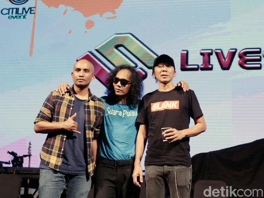 Slank akan Bakar Panggung Jika Jual Tiket Konser Rp 25 Juta Slank akan Bakar Panggung Jika Jual Tiket Konser Rp 25 Juta