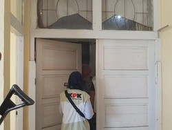 KPK Geledah Ruang Kerja DPRD Lampung Selatan
