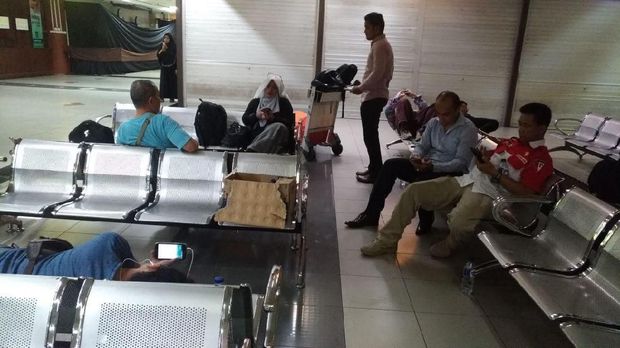Kronologi Pengadangan di Bandara Batam versi Neno Warisman