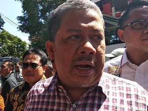 Fahri Hamzah Tak Setuju Pelarangan Laptop di Lapas Sukamiskin Fahri Hamzah Tak Setuju Pelarangan Laptop di Lapas Sukamiskin