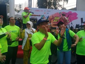 Pakai Kaos Asian Games, Pratikno Ikut Fun Run di Senayan