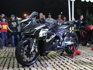 Honda CBR250RR Berbaju Karbon