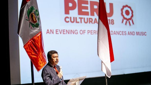 Dubes Peru untuk Indonesia Julio Cardenashas di Hari Peringatan Kemerdekaan Peru ke-197 di Jakarta, Kamis (26/7)