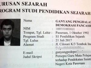 Unik dan Patriotik! Nama Tiga Bersaudara di Pasuruan Ini Tak Lazim Unik dan Patriotik! Nama Tiga Bersaudara di Pasuruan Ini Tak Lazim