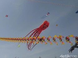 Layang-layang dari Jepang hingga Polandia Hiasi Langit Purworejo