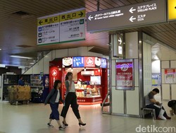 Keren, Ada Mal di Dalam Stasiun Jepang