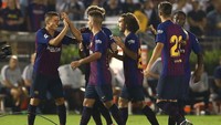 Dibantu semua pemain barunya, Barca pun meraih kemenangan perdana di masa pramusim kali ini. (Foto: Victor Decolongon/Getty Images)