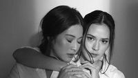 Hitam Putih ala Raisa dan Dian Sastrowardoyo