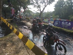 Ratusan Crosser Adu Nyali di Gajahmada Trail Adventure 2018