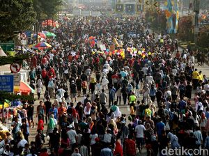 Warga Tumpah Ruah di CFD Hari Ini