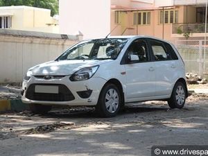 Mau Mesin Mobil Awet? Jangan Sering-sering Parkir di Luar Rumah Mau Mesin Mobil Awet? Jangan Sering-sering Parkir di Luar Rumah
