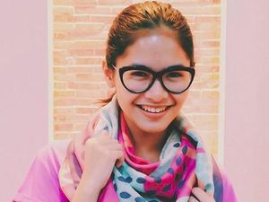 Iis Dahlia di Mata Anak: Bawel dan Galak