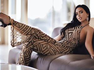 Potret Selebgram Dapat Penghasilan Rp 12,7 Miliar Gara-gara Foto Seksi