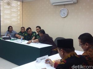 Yusril Pimpin PBB Mediasi Sengketa Caleg dengan KPU di Bawaslu