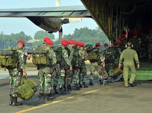 TNI Terjunkan Kopassus Percepat Evakuasi Pendaki Gunung Rinjani