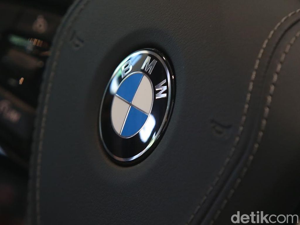Waduh! BMW Gugat Produsen Becak Elektrik Waduh! BMW Gugat Produsen Becak Elektrik