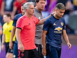 Terus Mengeluh di Luar, Sikap Mourinho Diklaim Beda di Dalam