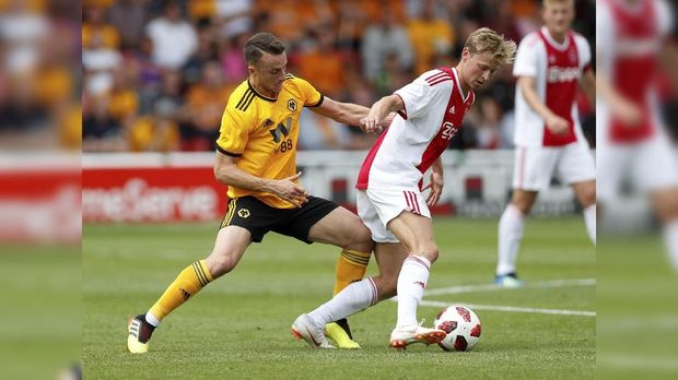 Frenkie De Jong menjadi andalan Ajax Amsterdam sejak musim lalu.