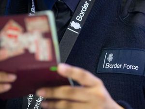 Ingin Punya Paspor Eropa dan Masuk ke 182 Negara Tanpa Visa?