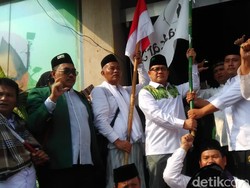 Cak Imin Sambut Santri yang Jalan Kaki Ciamis-Jakarta