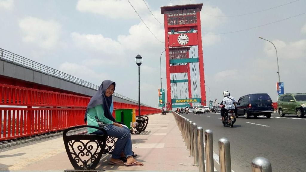 Cantiknya Jembatan Ampera Jelang Asian Games Cantiknya Jembatan Ampera Jelang Asian Games
