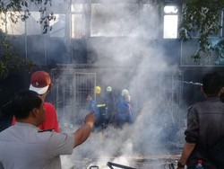 9 Ruko dan 3 Rumah di Pasar Kemis Tangerang Terbakar