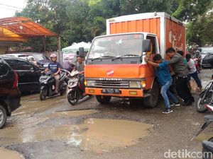 Jalan Bak Kubangan Kerbau, Warga Medan Geram