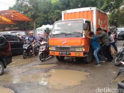 Jalan Bak Kubangan Kerbau, Warga Medan Geram