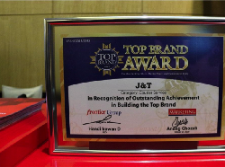 J&T Express Raih Penghargaan Top Brand Award 2018