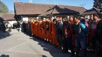 Foto Evakuasi Ratusan Pendaki yang Terjebak di Rinjani Dilanjut