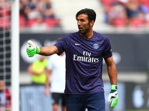 Tak Ada Jaminan Buffon Kiper Nomor Satu PSG