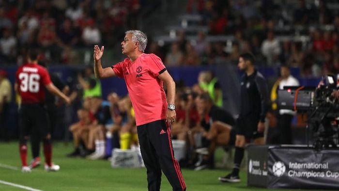 Jose Mourinho jadi kandidat teratasa manajer yang akan dipecat musim depan (Victor Decolongon/Getty Images) Jose Mourinho jadi kandidat teratasa manajer yang akan dipecat musim depan (Victor Decolongon/Getty Images)