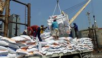 22.500 Ton Beras Impor Thailand Tiba di Cilegon