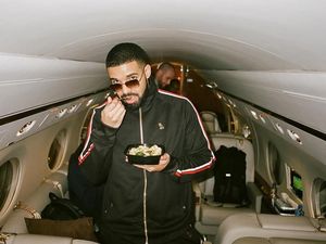 Drake Dinobatkan Sebagai Top Artist Billboard Music Awards 2022 Drake Dinobatkan Sebagai Top Artist Billboard Music Awards 2022