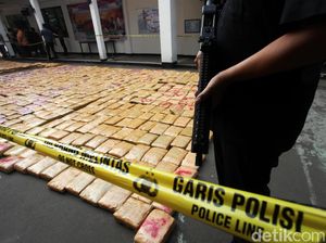 Polri Sita 75 Kg Ganja dan 53 Kg Sabu dalam Sepekan