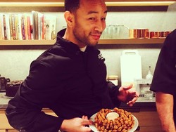 Tak Hadir ke Grammy Awards, John Legend Pilih Tidur