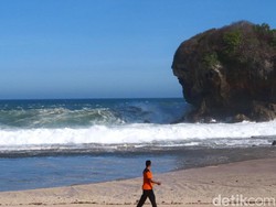 BMKG Keluarkan Peringatan Dini Gelombang Tinggi di Selat Sunda