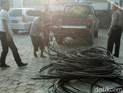 2 Pria Diringkus Saat Potong Kabel Telepon, Begini Alasannya