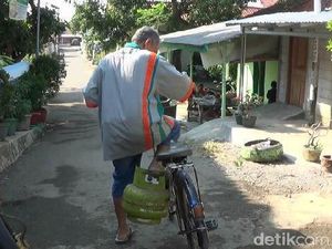 Cerita Warga Brebes Kesulitan Mendapatkan Gas 3 Kg