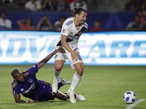 Pihak Ibrahimovic Siap Bernegosiasi dengan Milan Pihak Ibrahimovic Siap Bernegosiasi dengan Milan