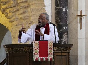 Pendeta yang Nikahkan Pangeran Harry akan Menjalani Operasi Kanker Prostat