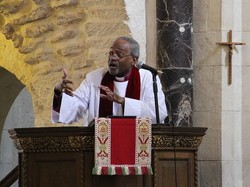 Pendeta yang Nikahkan Pangeran Harry akan Menjalani Operasi Kanker Prostat