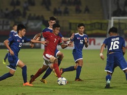 Kemenangan besar ini menempatkan Indonesia di puncak klasemen Grup A dengan tiga poin. Indonesia unggul selisih gol atas Myanmar dan Vietnam yang punya poin sama. Foto: Zabur Karuru/Antara Foto