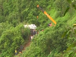 Bus Masuk Jurang di India, 33 Orang Tewas