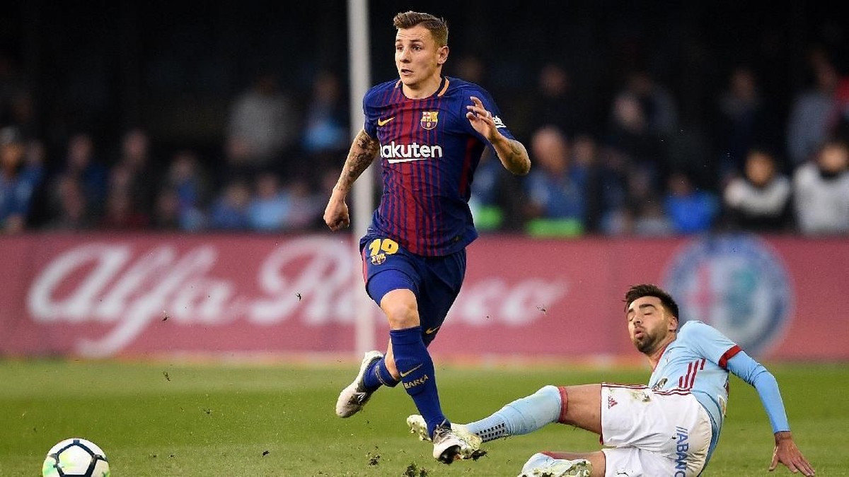 Lucas Digne segera meninggalkan Barcelona dan kabarnya akan bergabung dengan Everton (Foto: Octavio Passos/Getty Images)